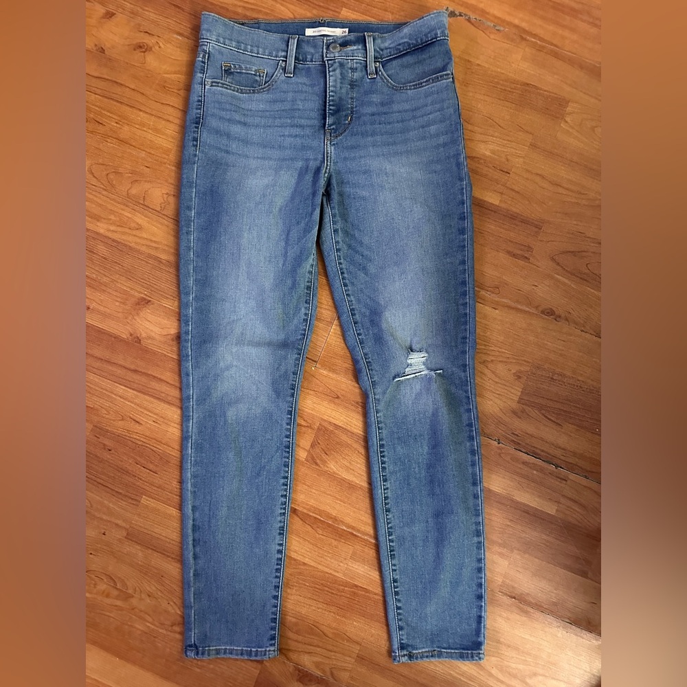 Levi’s 311 Shaping Skinny Jeans
